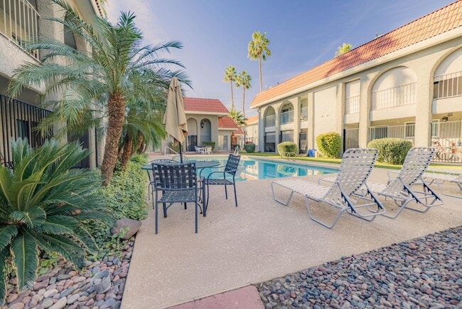 Building Photo - 1650 N 87th Terrace