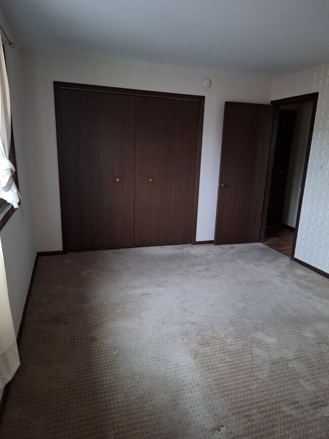 Building Photo - 1881 Michigan City Rd