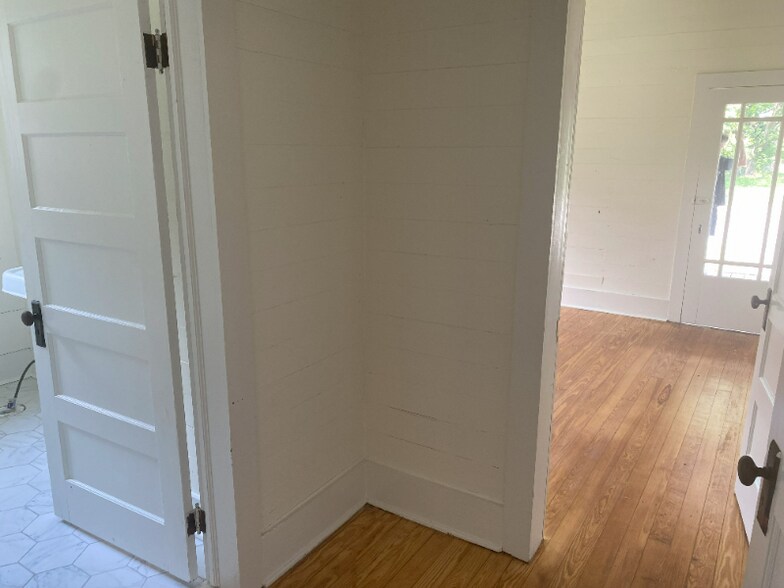 Building Photo - 615 Lafayette St