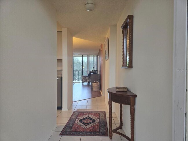 Primary Photo - 800 Cove Cay Dr