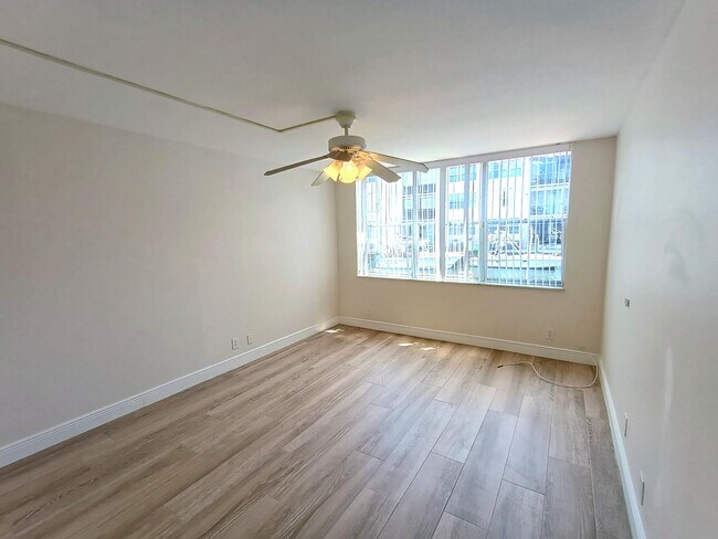 Building Photo - 777 S Federal Hwy