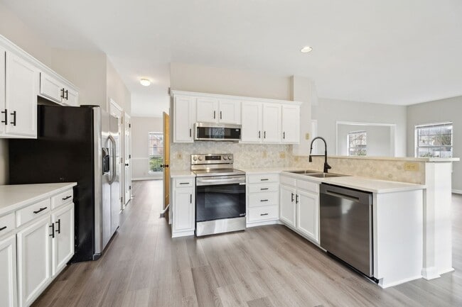 Building Photo - 184 Crestfield Pl