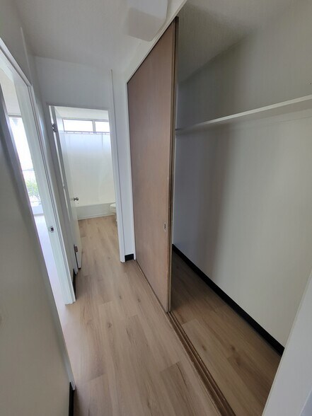 Building Photo - 3175 Waialae Ave