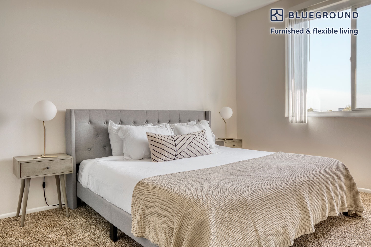 Building Photo - 467 S Arnaz Dr