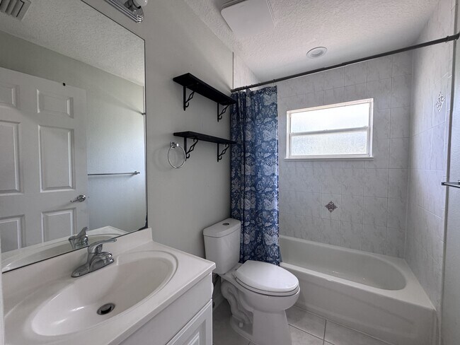 Building Photo - 4128 Corydon Ave