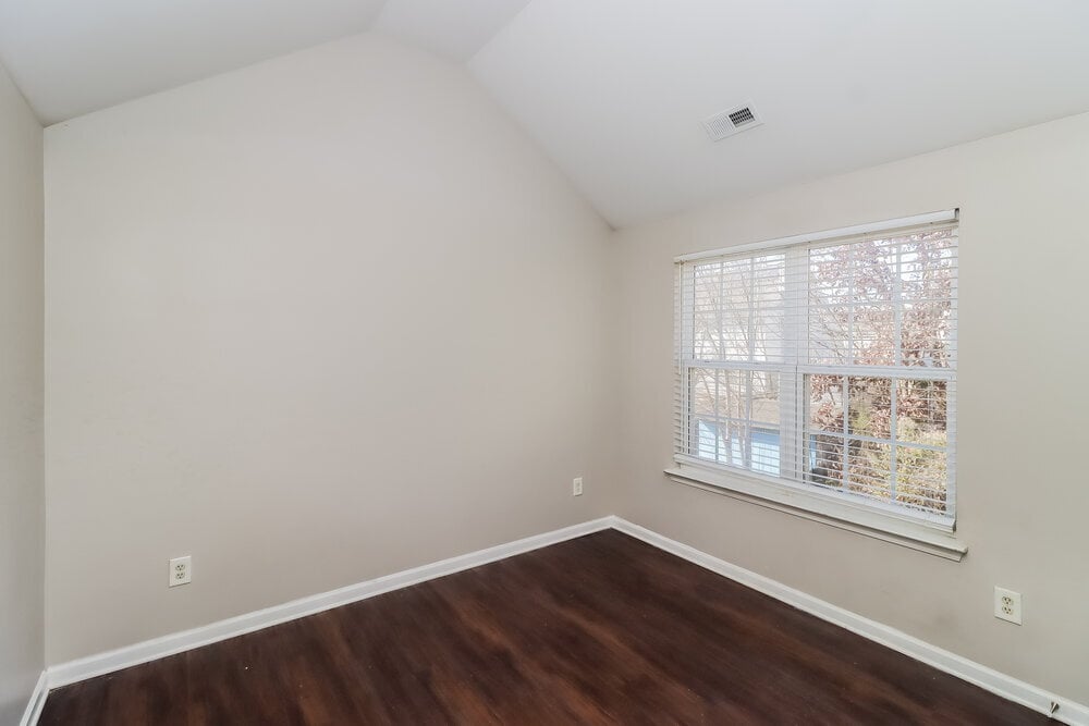 Building Photo - 7103 Fox Point Dr