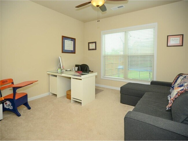 Building Photo - 5940 Weddington Dr