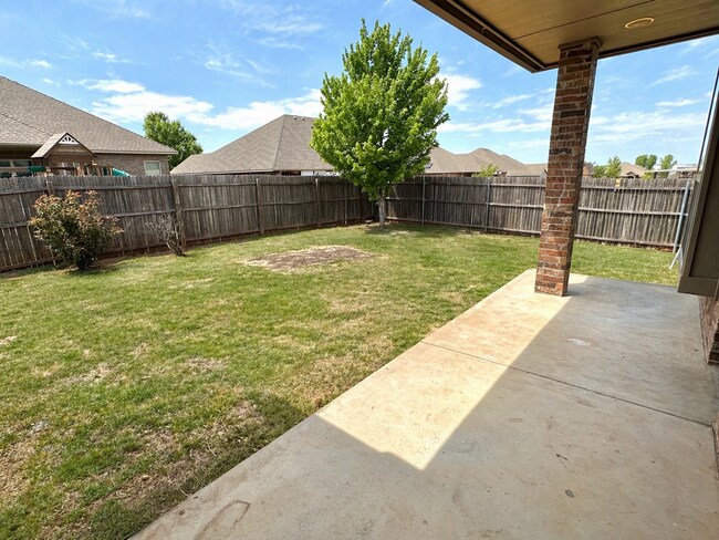 Building Photo - 709 Abilene Way