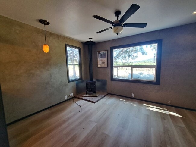 Building Photo - Living that Country Life in Napa - Close t...