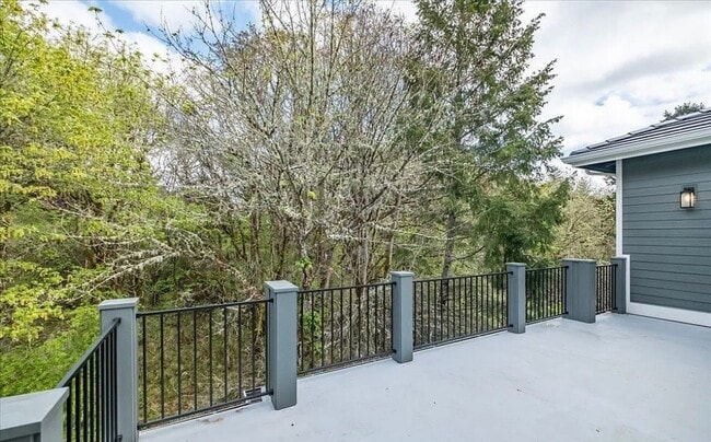 Building Photo - Spacious Custom Built Home in NW Corvallis
