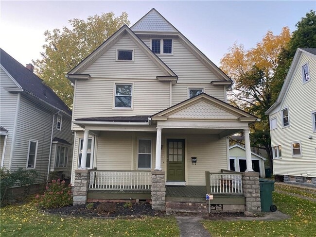 Primary Photo - 1459 South Ave