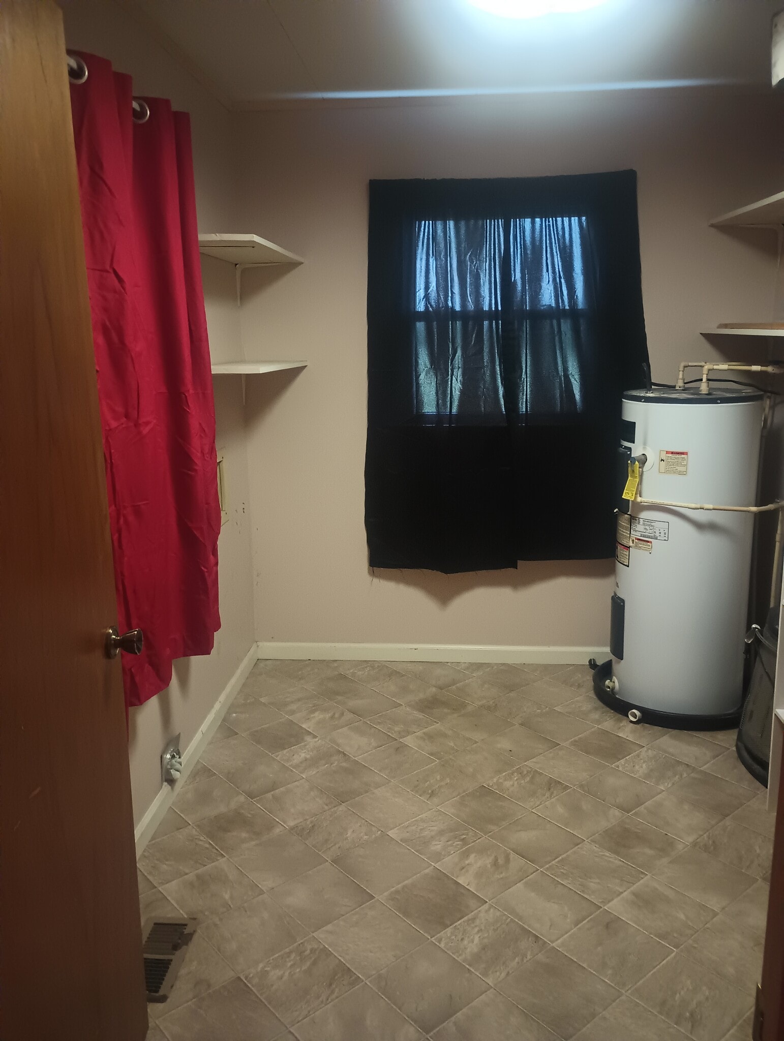 Laundry Room - 1039 Old State Highway 8