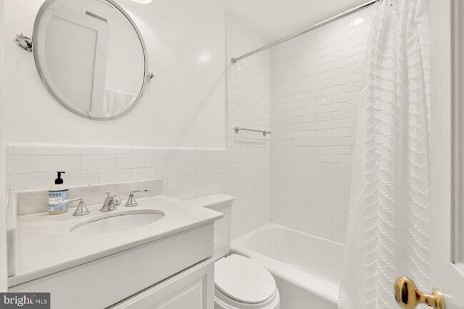 Building Photo - 1522 32nd St NW