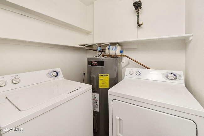 Building Photo - 1701 E Colter St