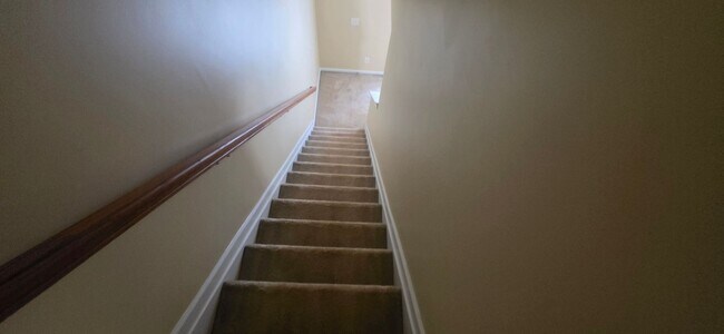 Building Photo - ****** $200 OFF FIRST FULL MONTH OF RENT!! ******