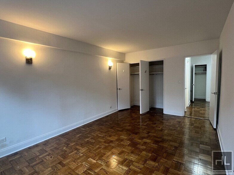 Building Photo - EAST 35 STREET