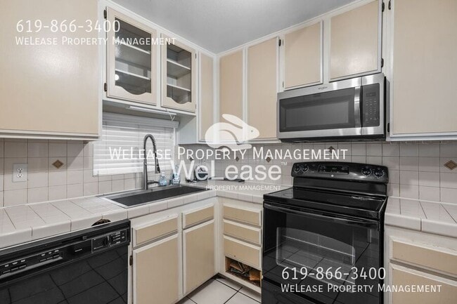 Building Photo - 7940 University Ave