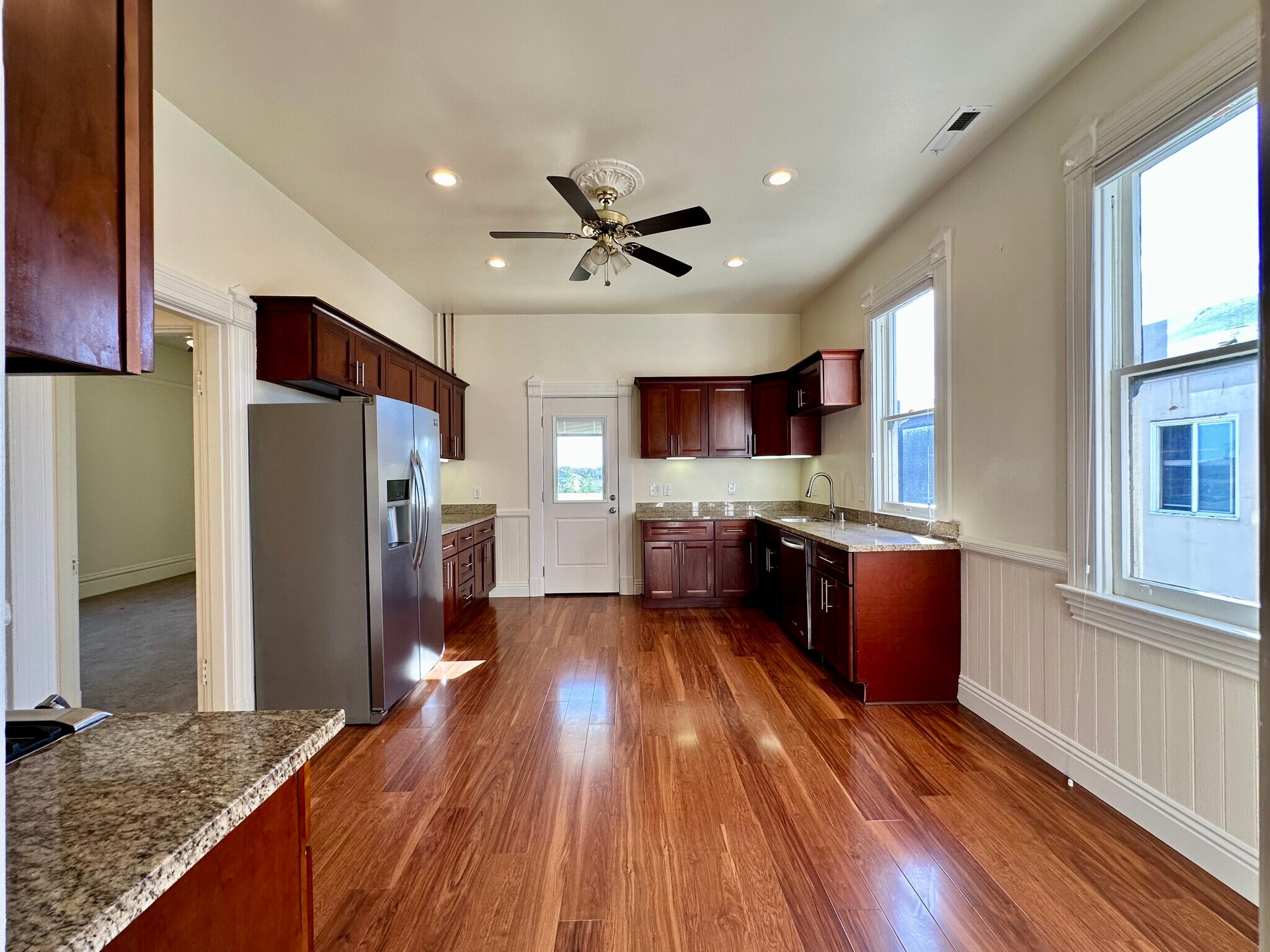 Building Photo - 817 Foothill Blvd