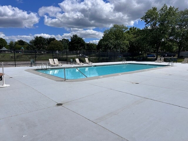 Building Photo - 311 Cherrywood Ct