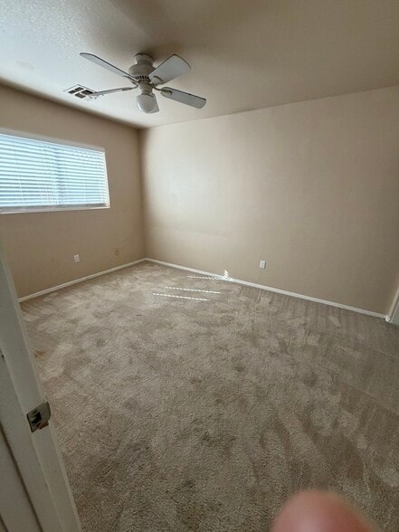 Building Photo - 1288 E Linda Ln