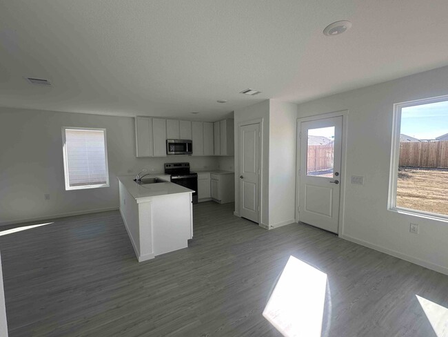 Kitchen Island - 214 Zabra St