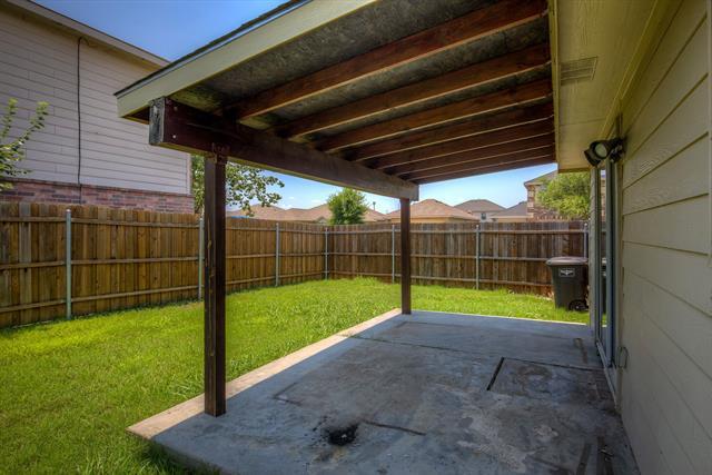 Building Photo - 7000 Sylvan Meadows Dr