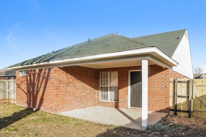 Building Photo - 9167 Kaitlyn Dr S