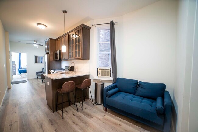 Building Photo - 204 48th St