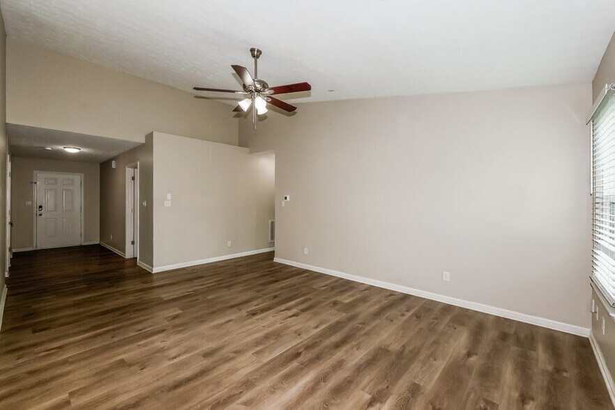 Building Photo - 1312 River Ridge Dr