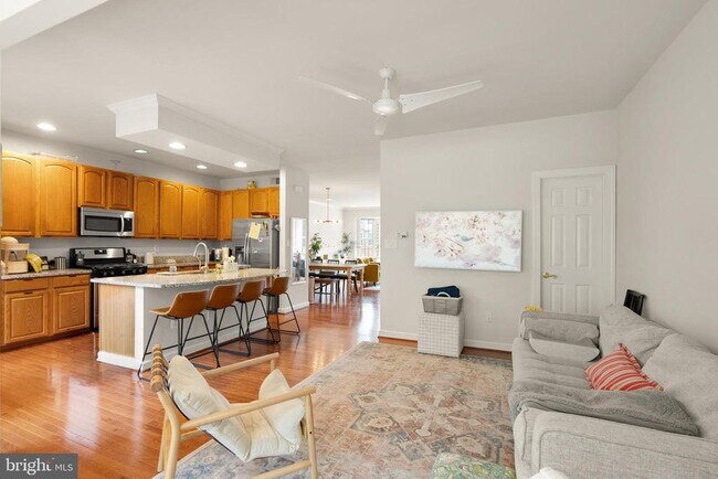 Building Photo - 12922 Starters Ln