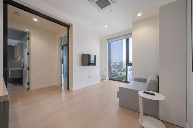 Primary Photo - 6401 Wilshire Blvd