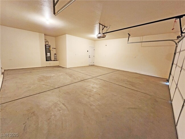 Building Photo - 4920 Honey Locust Dr