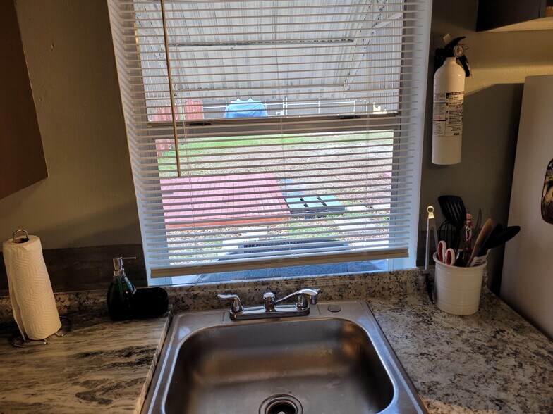 Building Photo - 129 SE 2nd Ter