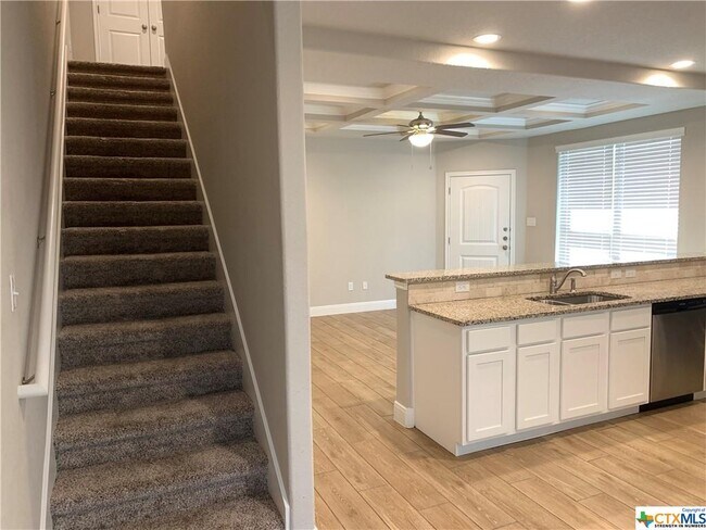 Building Photo - 2024 Rueben Rd