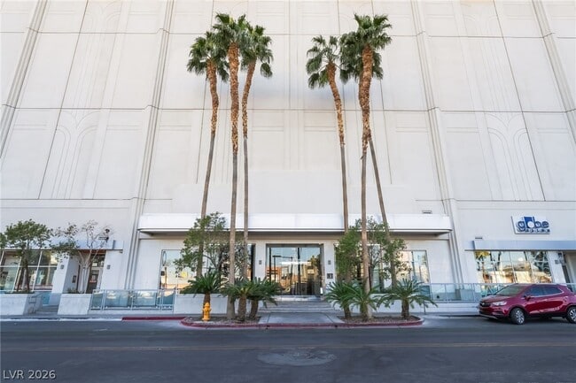 Building Photo - 900 S Las Vegas Blvd