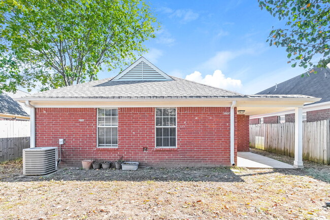 Building Photo - 8519 Cross Point Dr