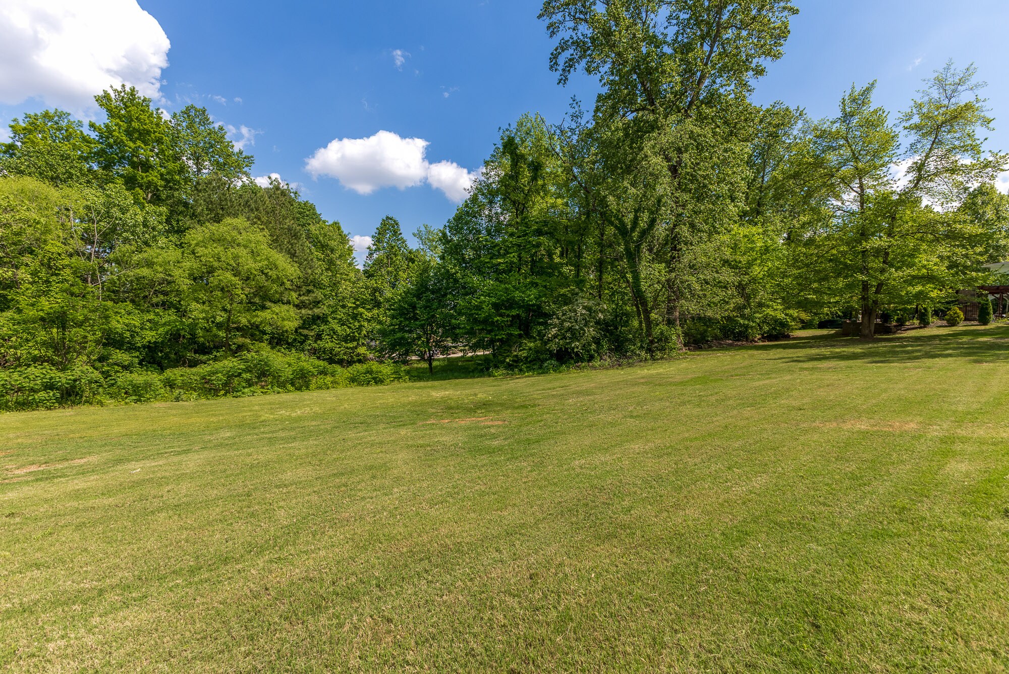 Building Photo - 136 Belle Ridge Dr