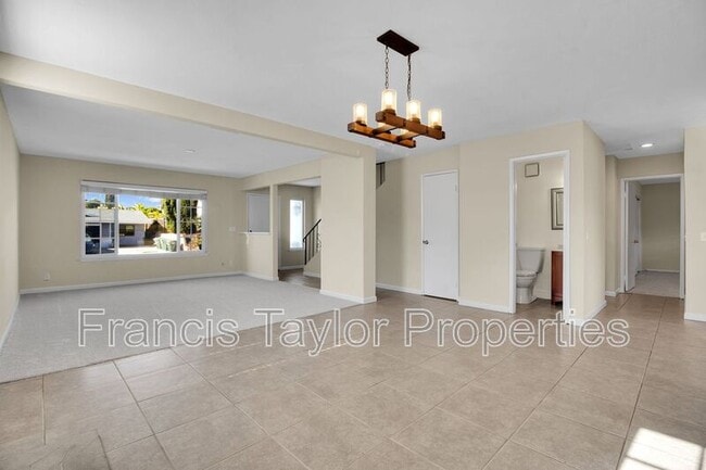 Building Photo - 2053 Habero Dr