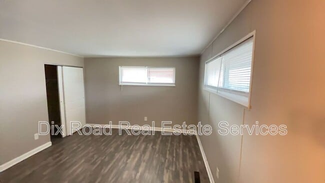 Building Photo - 5269 Harshmanville Rd