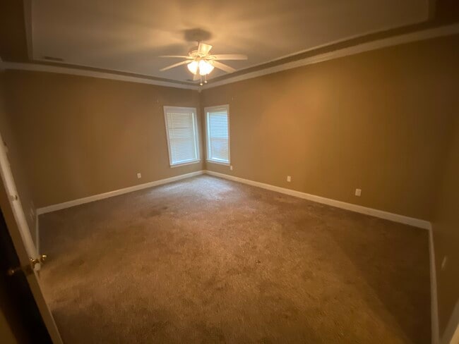 Building Photo - 245 Fairview Cir