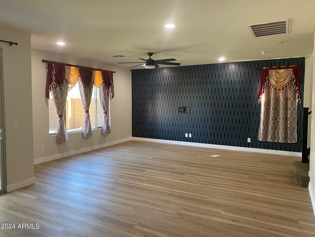 Building Photo - 22120 N 28th Pl