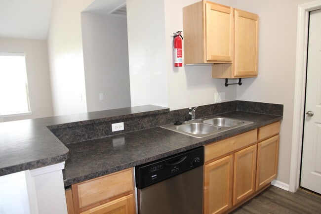 Building Photo - 791 Addington Ln