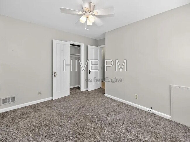 Building Photo - 3333 S Sterling Way