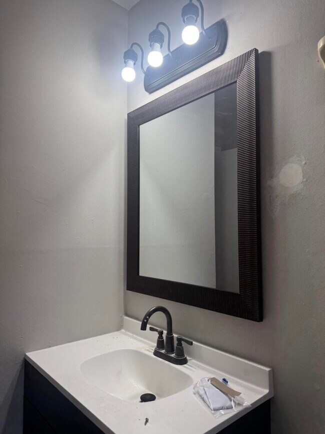 Building Photo - 2919 Panhandle Cir