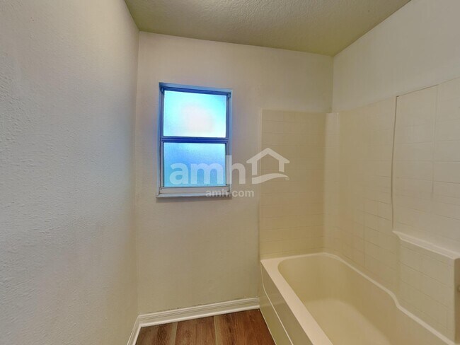 Building Photo - 1221 Mt McKinley Ct