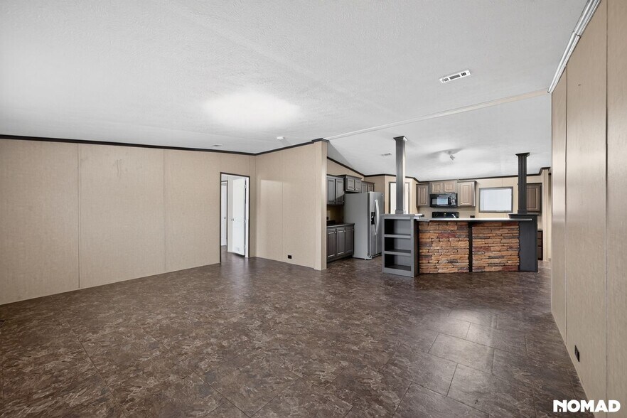 Building Photo - 1658 Reynolds Ln