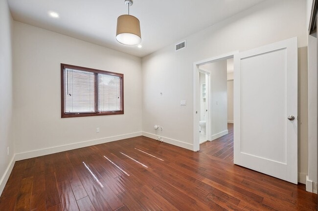 Building Photo - 22030 Providencia St
