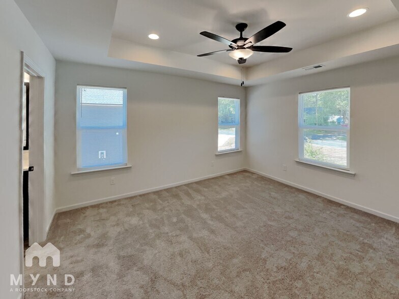 Building Photo - 8019 Pleasant Grove Rd