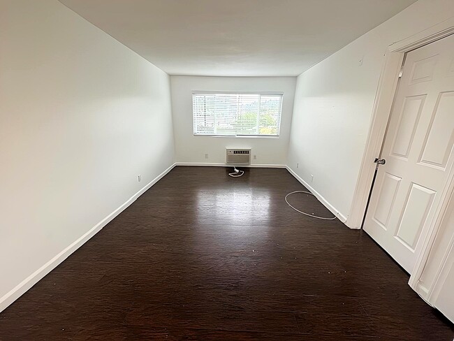 Building Photo - 3811 N Figueroa St