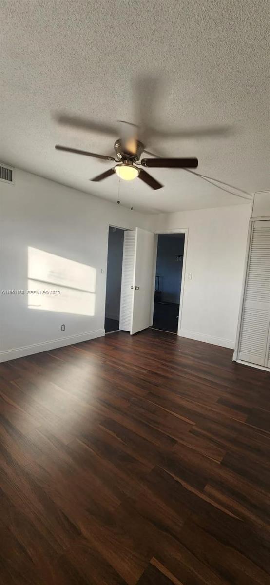 Building Photo - 2640 Garden Dr S